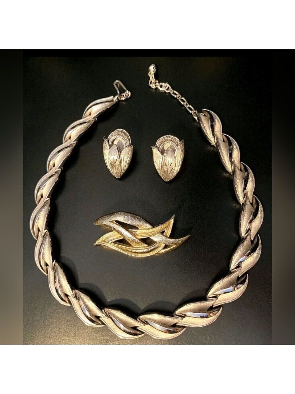 LOT VINTAGE TRIFARI NECKLACE KRAMER EARRINGS PIN BROOCH JEWELRY SET